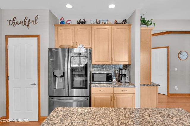 928 Seaman Avenue, Beachwood, NJ 08722