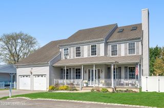 928 Seaman Avenue, Beachwood, NJ 08722