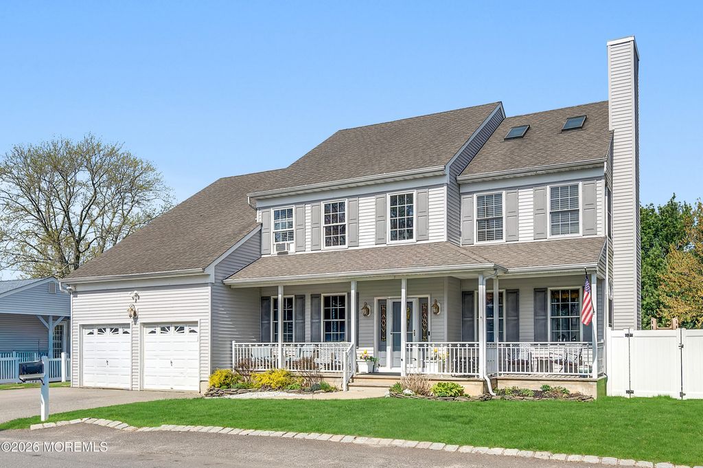 928 Seaman Avenue, Beachwood, NJ 08722