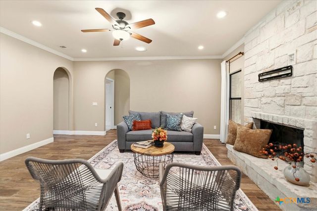 801 Mountain Crest Drive, Wimberley, TX 78676