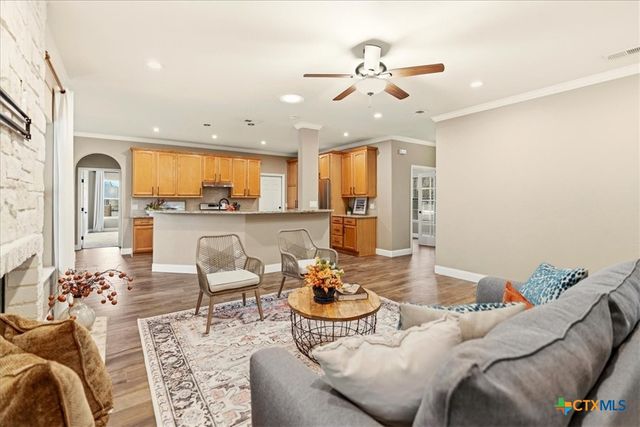 801 Mountain Crest Drive, Wimberley, TX 78676