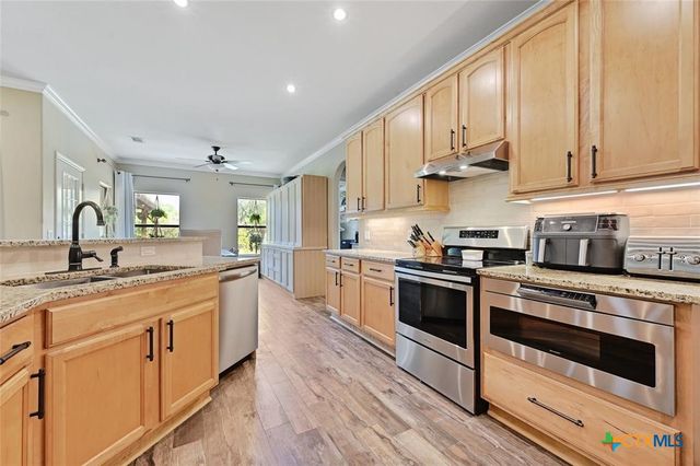 801 Mountain Crest Drive, Wimberley, TX 78676