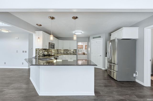 278 S Cross Creek Way, Columbia City, IN 46725