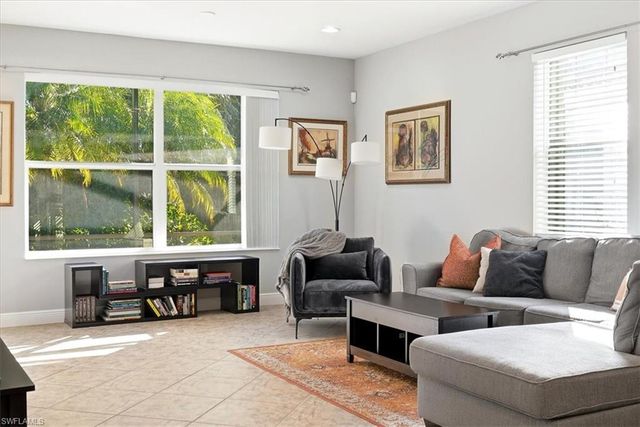 13390 Kent ST, Naples, FL 34109