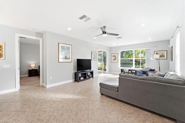 13390 Kent ST, Naples, FL 34109