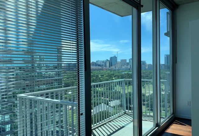 5925 Almeda Road 11508, Houston, TX 77004