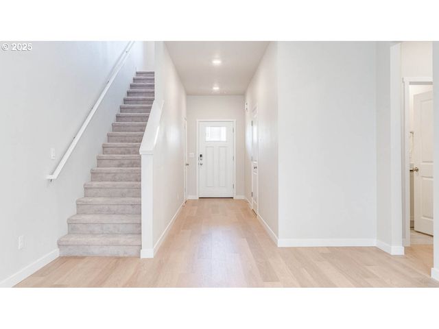 1992 Aspen Ln, Forest Grove, OR 97116