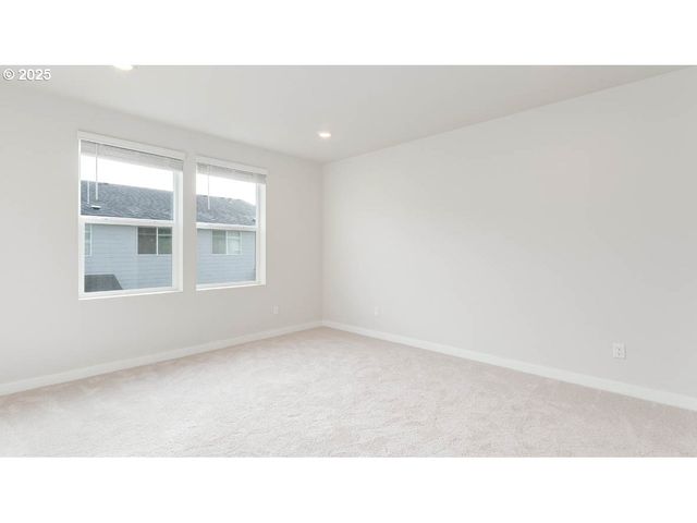 1992 Aspen Ln, Forest Grove, OR 97116