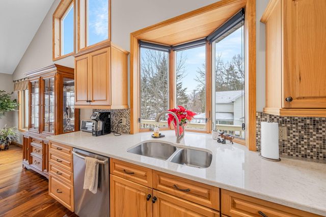 9673 Lake Drive, Morton Twp, MI 49332