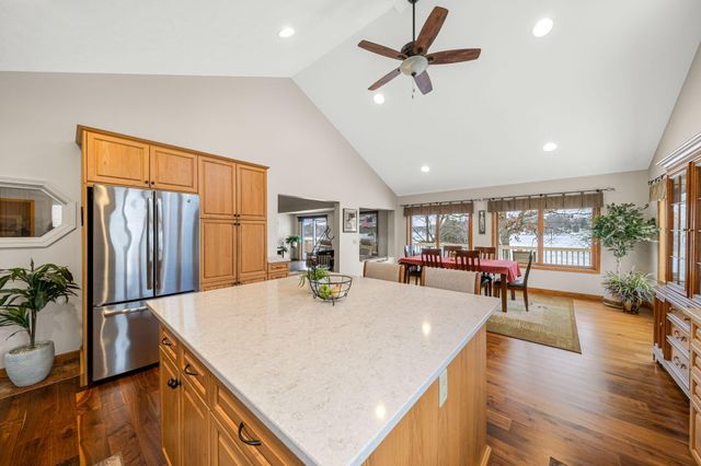 9673 Lake Drive, Morton Twp, MI 49332