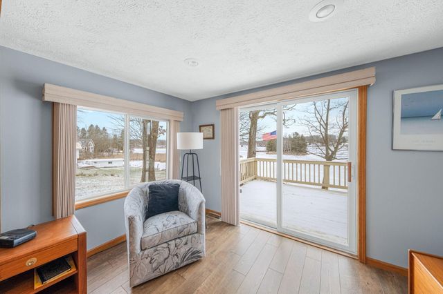 9673 Lake Drive, Morton Twp, MI 49332