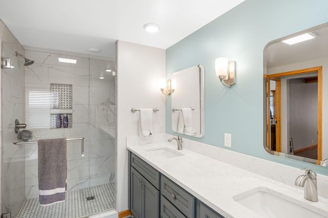 9673 Lake Drive, Morton Twp, MI 49332