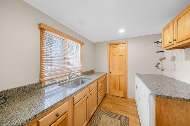 9673 Lake Drive, Morton Twp, MI 49332