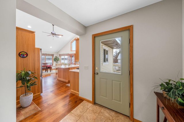 9673 Lake Drive, Morton Twp, MI 49332