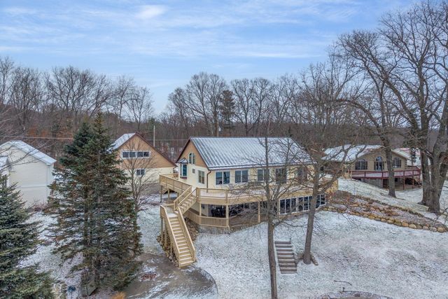 9673 Lake Drive, Morton Twp, MI 49332