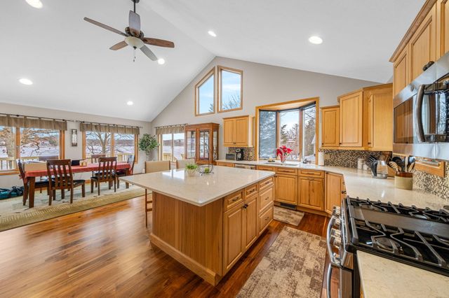 9673 Lake Drive, Morton Twp, MI 49332