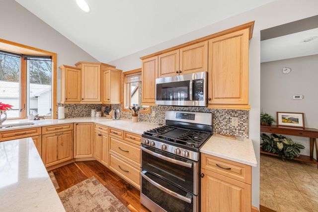 9673 Lake Drive, Morton Twp, MI 49332