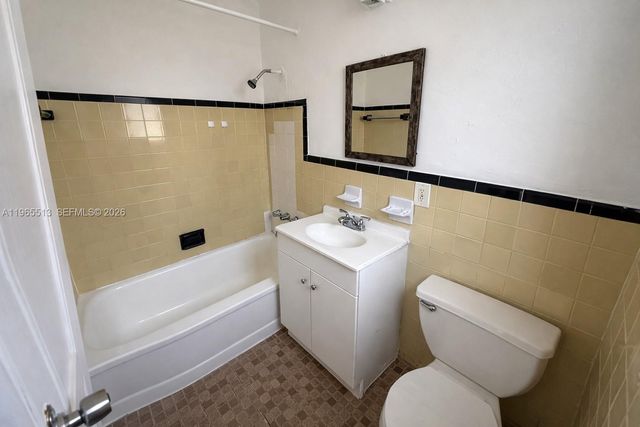 945 Bay Dr 1, Miami Beach, FL 33141