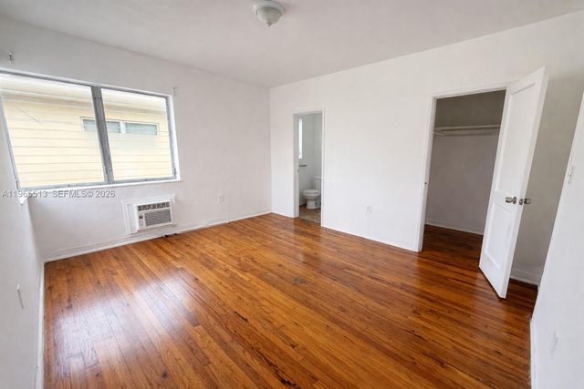 945 Bay Dr 1, Miami Beach, FL 33141