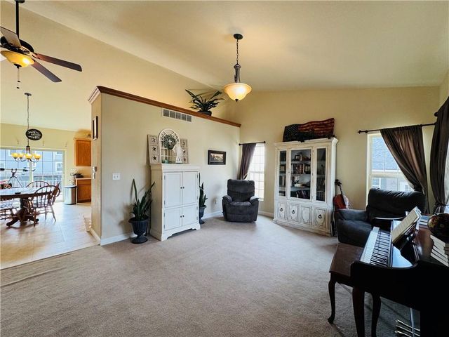 1160 ANDREW Drive, Maryville, MO 64468