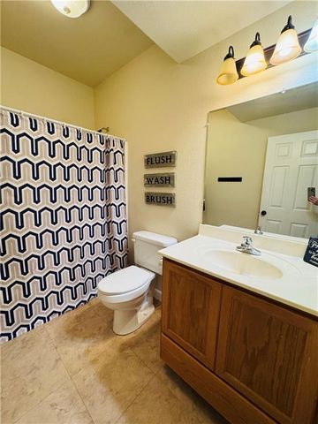 1160 ANDREW Drive, Maryville, MO 64468