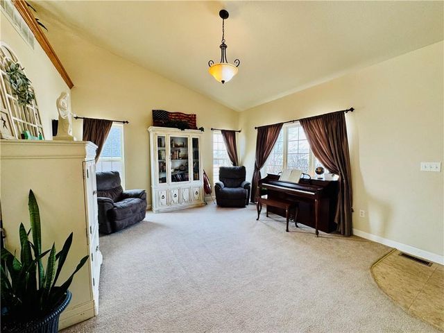 1160 ANDREW Drive, Maryville, MO 64468