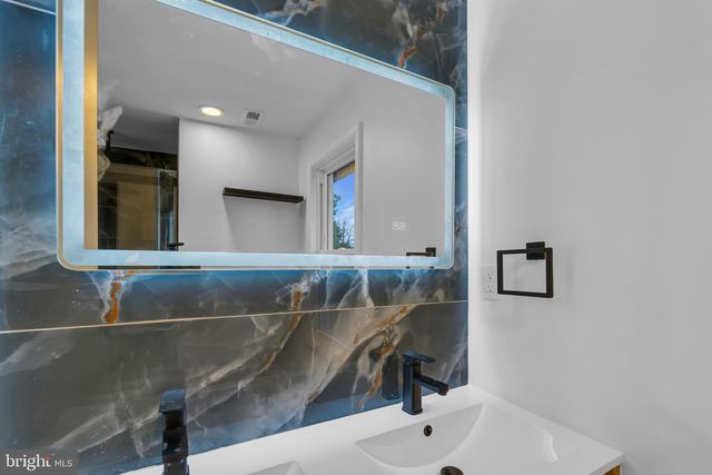 4104 WENTWORTH RD, Baltimore, MD 21207