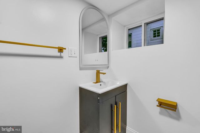 4104 WENTWORTH RD, Baltimore, MD 21207