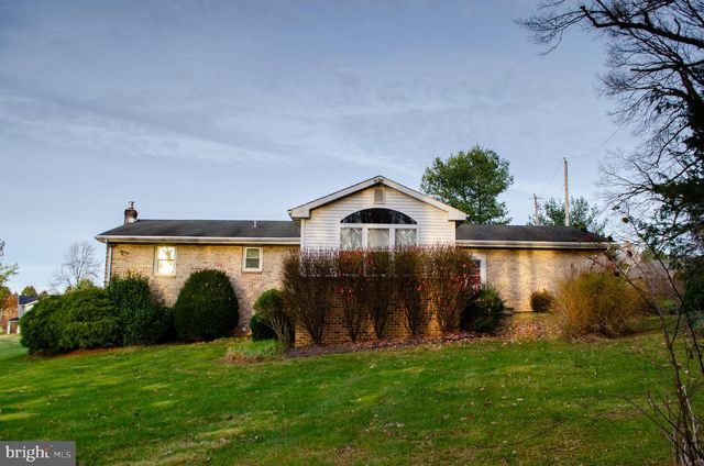 670 DIETZ RD, York, PA 17402