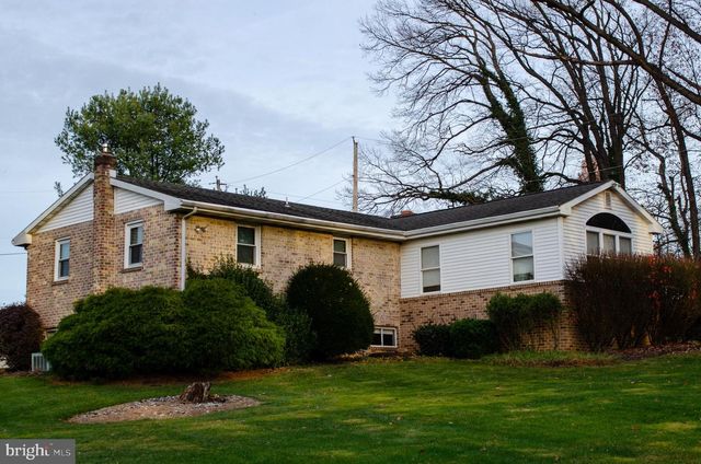 670 DIETZ RD, York, PA 17402