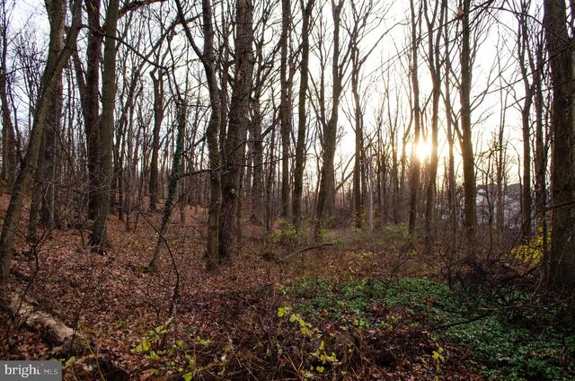 670 DIETZ RD, York, PA 17402