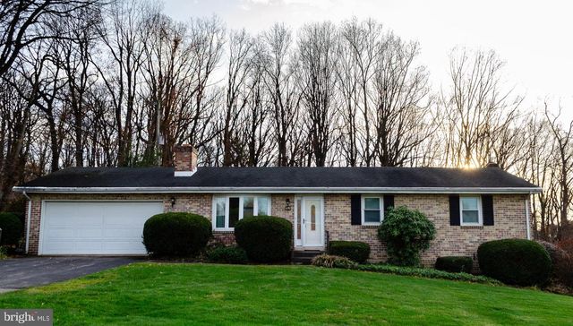 670 DIETZ RD, York, PA 17402