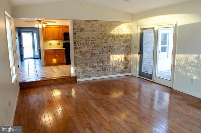 670 DIETZ RD, York, PA 17402