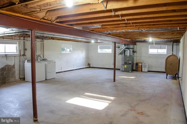 670 DIETZ RD, York, PA 17402