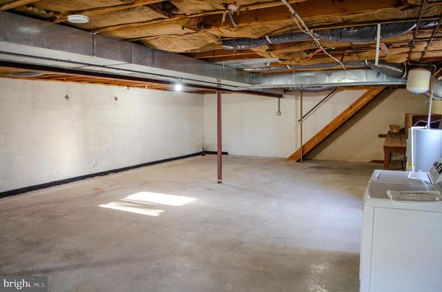 670 DIETZ RD, York, PA 17402