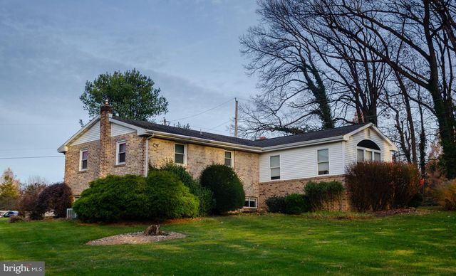 670 DIETZ RD, York, PA 17402