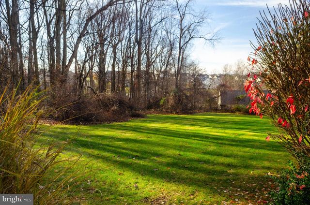 670 DIETZ RD, York, PA 17402