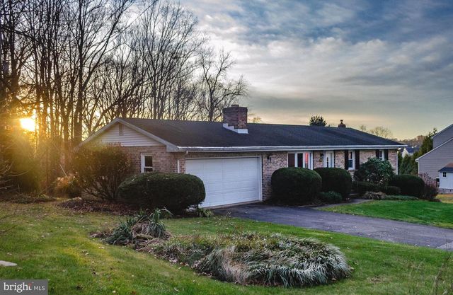 670 DIETZ RD, York, PA 17402