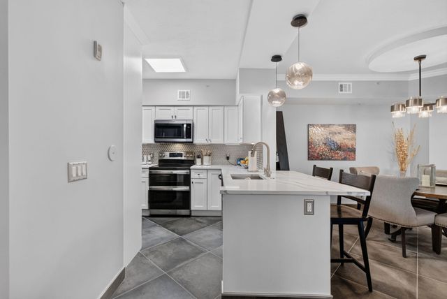 4113 TUSCANY Way 113, Boynton Beach, FL 33435