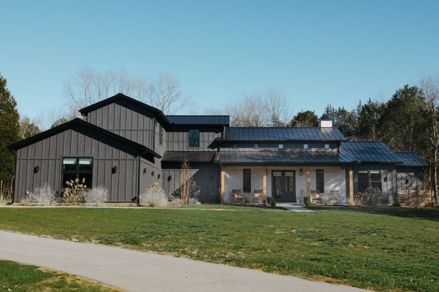 2195 Carpenter Bridge Rd, Columbia, TN 38401