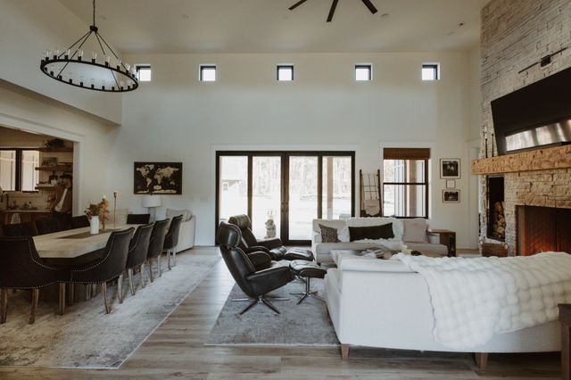 2195 Carpenter Bridge Rd, Columbia, TN 38401