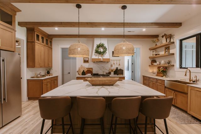 2195 Carpenter Bridge Rd, Columbia, TN 38401