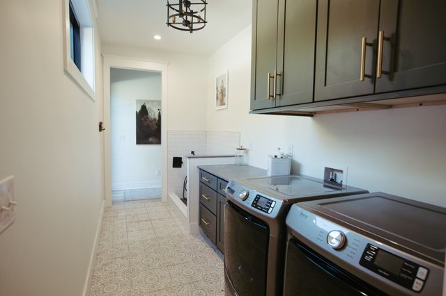 2195 Carpenter Bridge Rd, Columbia, TN 38401