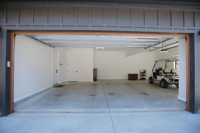 2195 Carpenter Bridge Rd, Columbia, TN 38401