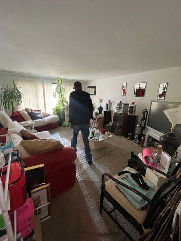 1600 MEMORIAL Drive, Calumet City, IL 60409