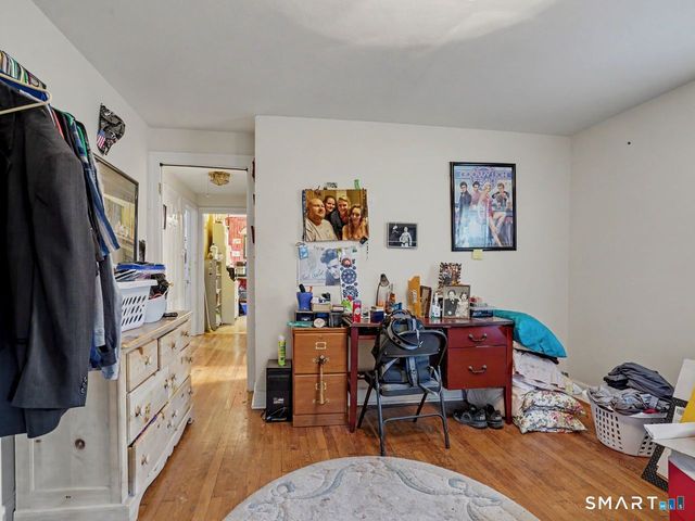 2 North Forest Circle, West Haven, CT 06516