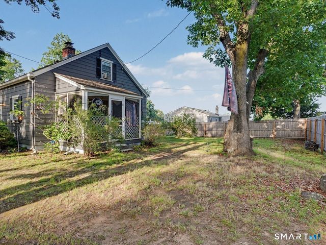 2 North Forest Circle, West Haven, CT 06516