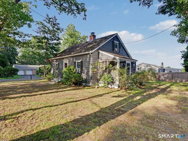 2 North Forest Circle, West Haven, CT 06516
