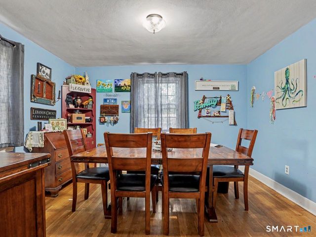 2 North Forest Circle, West Haven, CT 06516