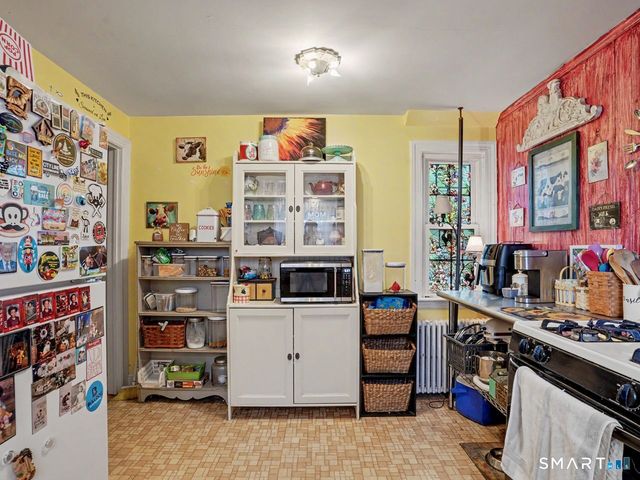 2 North Forest Circle, West Haven, CT 06516
